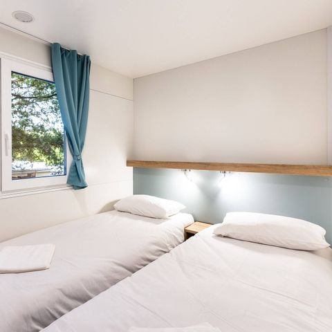 CASA MOBILE 6 persone - Premium | 3 Camere da letto | 6 posti letto | Terrazza lounge | 1 Bagno | Aria condizionata | TV
