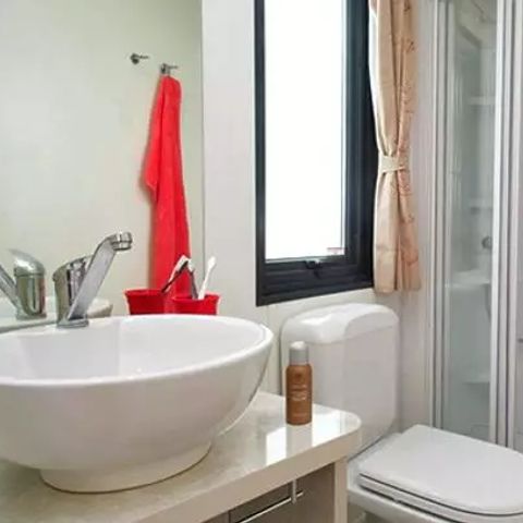 CASA MOBILE 6 persone - Comfort | 2 Camere da letto | 4-6 posti letto | Terrazza semi-coperta | 1 Bagno | Aria condizionata