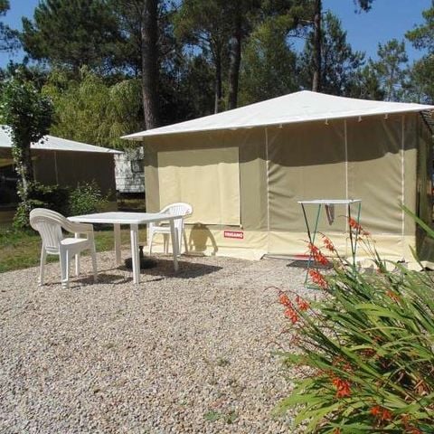 BungalowTent 4 personen - Caribisch gebied (zonder sanitair)