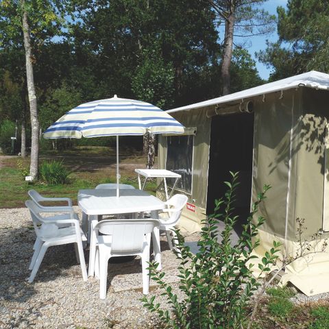 Glamping tent 4 persons - Canvas bungalow - 16m² - 2 bedrooms - no sanitary facilities