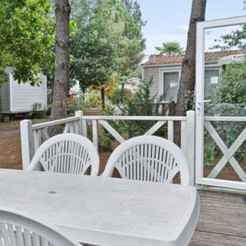 Stacaravan 4 personen - Classic XL | 2 slaapkamers | 4 pers. | Single terras