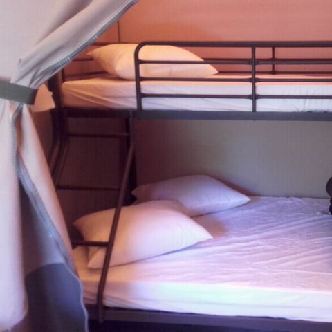 BUNGALOW DE LONA 4 personas - Victoria Lodge (sin suministro de agua)