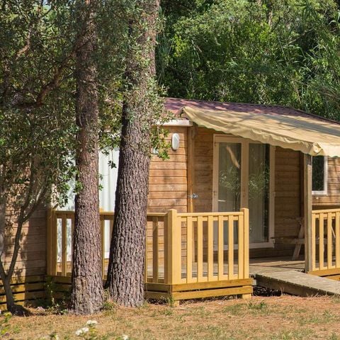 BUNGALOW 6 personnes - 3 Pièces 6 Personnes Climatisé + TV (4 adultes + 2 enfants -12 ans max)