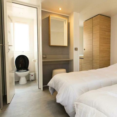 Mobile home 6 persons - 3 Rooms 6 People Air-conditioned + TV (4 adults + 2 children -12 years max) (Sunday)