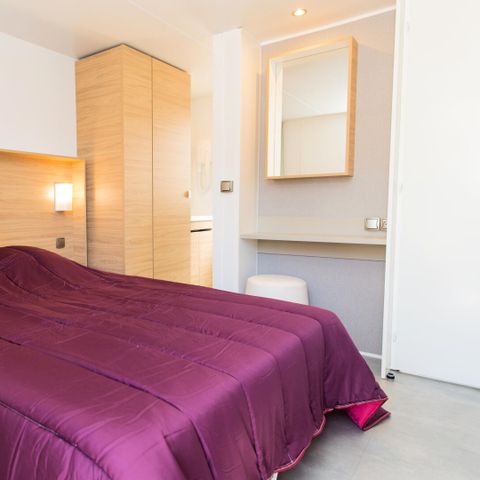 Mobile home 6 persons - 3 Rooms 6 People Air-conditioned + TV (4 adults + 2 children -12 years max) (Sunday)
