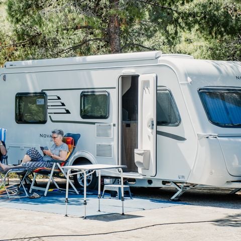 EMPLACEMENT - Caravane