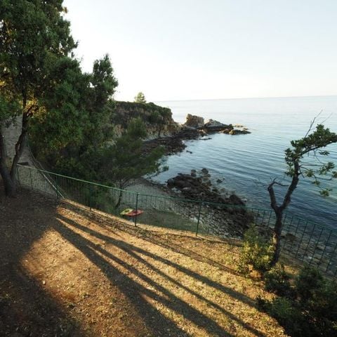 STAANPLAATS - Familietent