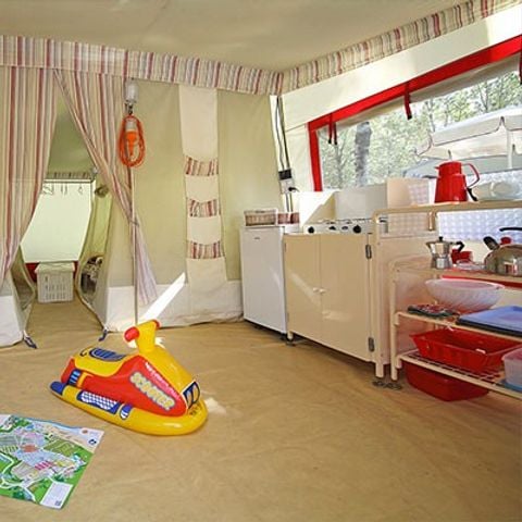 Glampingtent 5 personen - 2 slaapkamers | 4/5 personen | Zonder badkamer