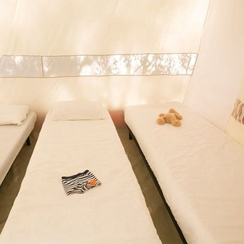 Glampingtent 5 personen - 3 slaapkamers | 4/5 personen | Geen badkamer