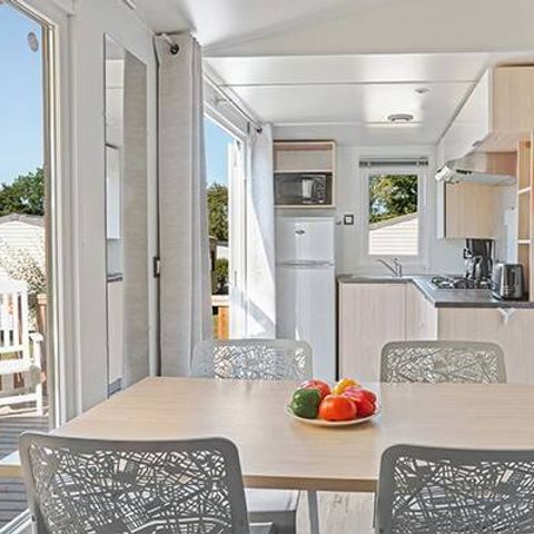 MOBILHOME 6 personas - Casa móvil | Premium | 3 dormitorios | 6 personas | Terraza elevada sin cubrir | 1 cuarto de baño | Aire acondicionado