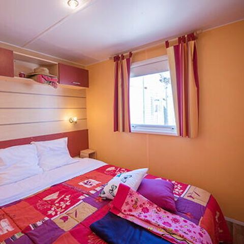 Stacaravan 6 personen - Klassiek | 2 slaapkamers | 4/6 pers. | Niet overdekt verhoogd terras | 2 badkamers | Airconditioning