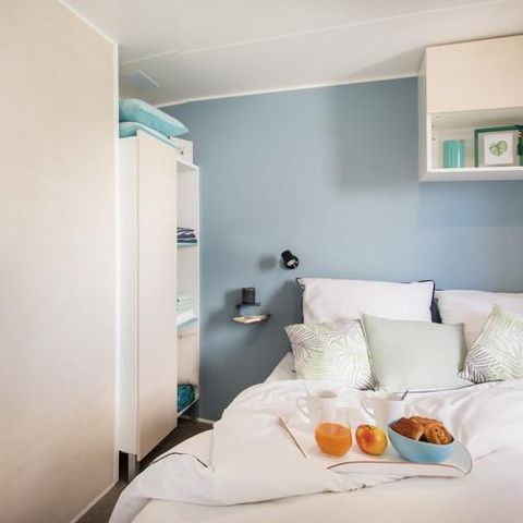 Stacaravan 7 personen - FAMILIE XL AIRCONDITIONING + MASTER SUITE