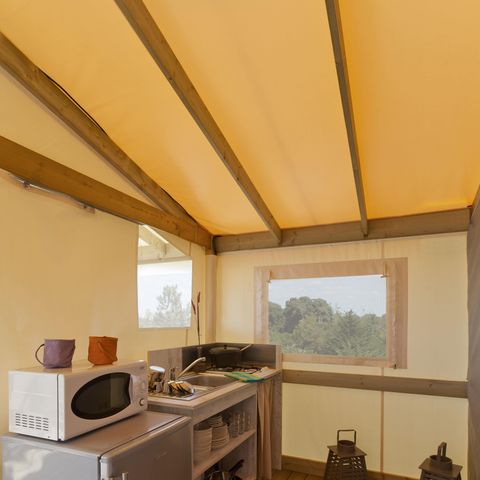 Safaritent 5 personen - Eco-lodge 4 pers (zonder sanitair) 19m² + terras 10m².