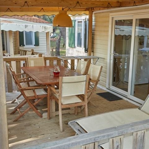 BUNGALOW 4 personnes - Classic XL | 2 Ch. | 4 Pers. | Terrasse surélevée | 2 SDB | Clim. | TV