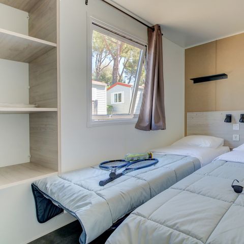 MOBILE HOME 4 people - Classic XL | 2 Bedrooms | 4 Pers | Raised terrace | 2 bathrooms | Air conditioning | TV