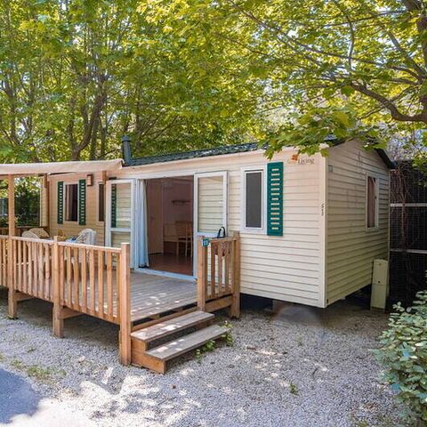 Stacaravan 4 personen - Mobile-home | Klassiek | 2 slaapkamers | 4 pers | Verhoogd terras | 2 badkamers | Airconditioning | TV