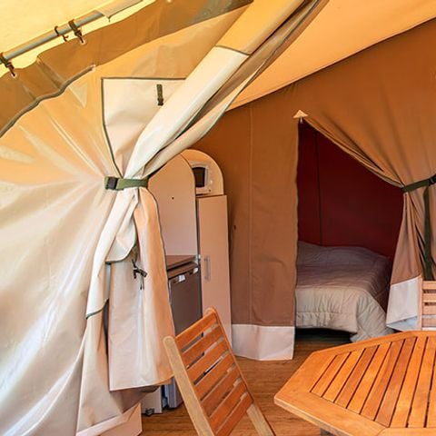 Tente en toile et en bois 5 personnes - Lodge sans sanitaire