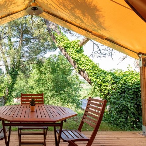 Tente en toile et en bois 5 personnes - Lodge sans sanitaire