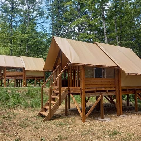 Tent 2 persons - CABANE PERCHEE 2 PERS +possibilité tente sup (cabane sur pilotis) - without sanitary facilities