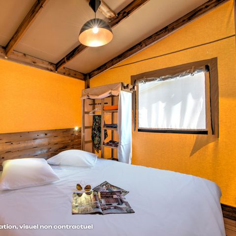 SAFARITENT 5 personen - 35m² Cotton Toilé cabine (2 kamers) + TV + Halfoverdekt terras