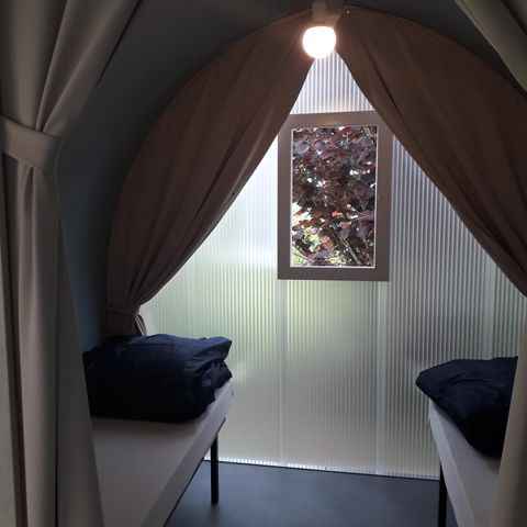 Bungalow 4 personen - Coco met zeildoek - 16 m² - 2 slaapkamers - Zonder sanitair - HOTELFORMULE