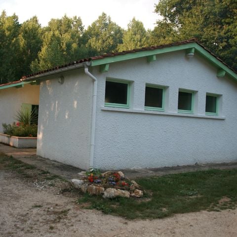 PARCELA - Coche + tienda