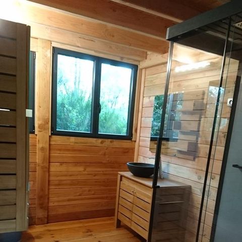 Chalet 6 Personen - Komfort 50m² - 3 Zimmer + überdachte Terrasse + TV + Backofen