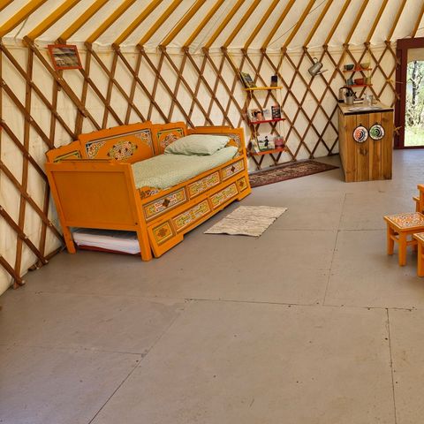 AUßERGEWÖHNLICHE UNTERKUNFT 6 Personen - Jurte 50m2 (6pers) (ohne Sanitäranlagen)