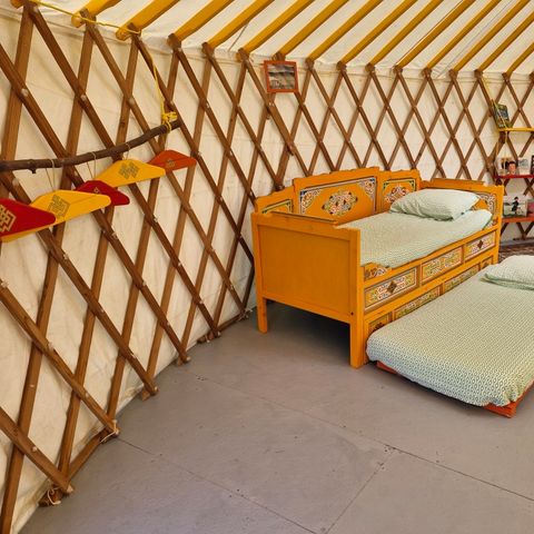 AUßERGEWÖHNLICHE UNTERKUNFT 6 Personen - Jurte 50m2 (6pers) (ohne Sanitäranlagen)