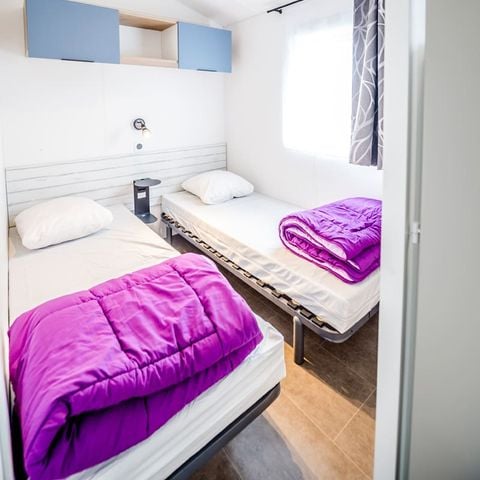 BUNGALOW 6 personnes - Limousin Confort 36m² (3 ch -6pers) + terrasse couverte + TV + lave-vaisselle