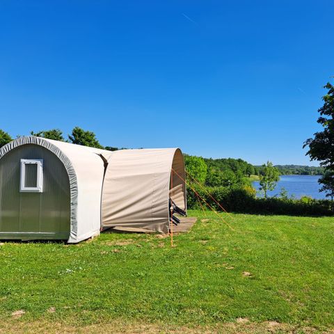 AUßERGEWÖHNLICHE UNTERKUNFT 4 Personen - Coco Sweet 17m² Seeblick - 2 Zimmer + halbüberdachte Terrasse (ohne Sanitäranlagen)