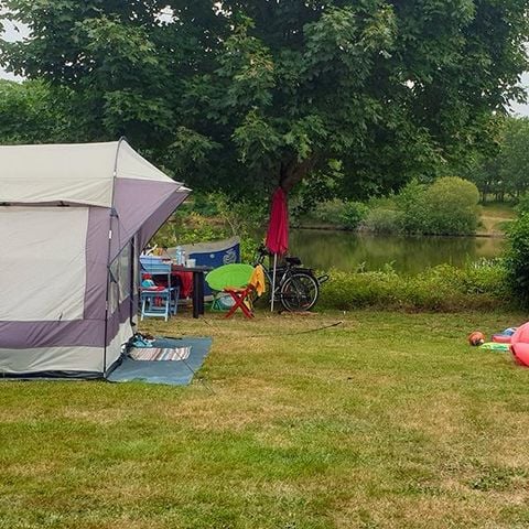 Pitch - Freecamp package + private bathroom + electricity