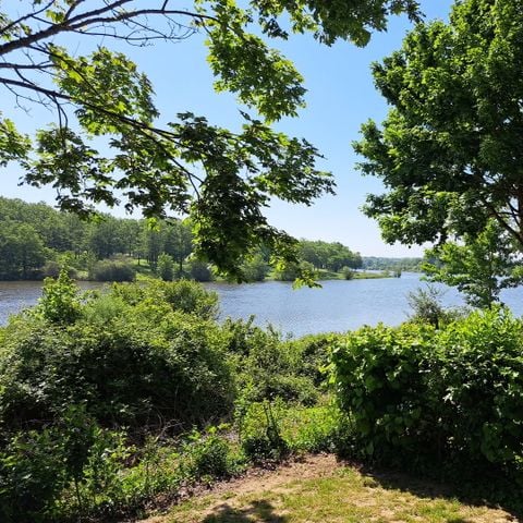 Mobilhome 8 personnes - Familial Confort 40m² Vue Lac - 4 chambres - Terrasse couverte - TV