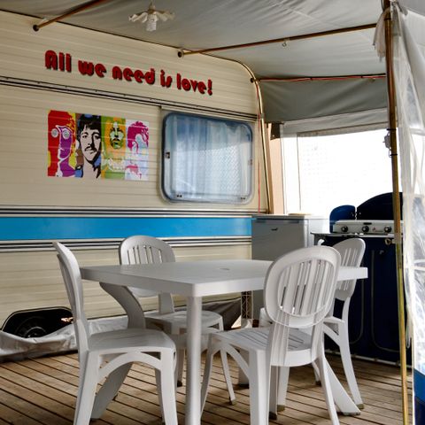 CARAVAN 4 persone - ROULOTTE (senza servizi igienici)