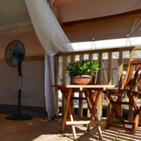TIENDA DE LONA Y MADERA 2 personas - MINI LODGE (sin instalaciones sanitarias - sin cocina)