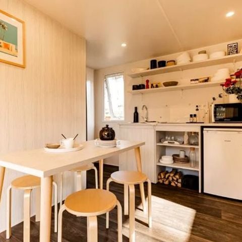 Zelt 4 personen - Coco Sweet Confort 19m² - 2 Schlafzimmer - Terrasse - TV - Klima - mit Sanitäranlagen