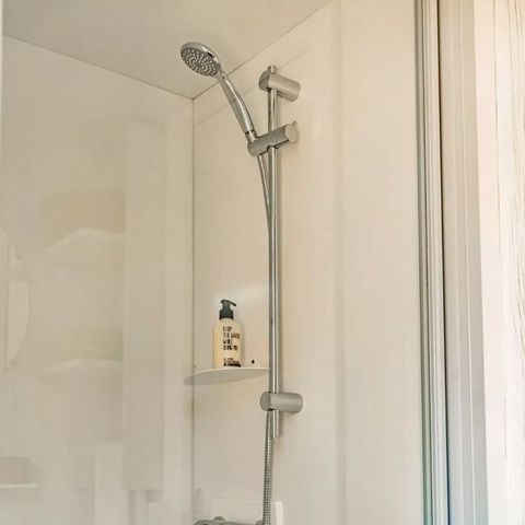 Zelt 4 Personen - Coco Sweet Confort 19m² - 2 Schlafzimmer - Terrasse - TV - Klima - mit Sanitäranlagen