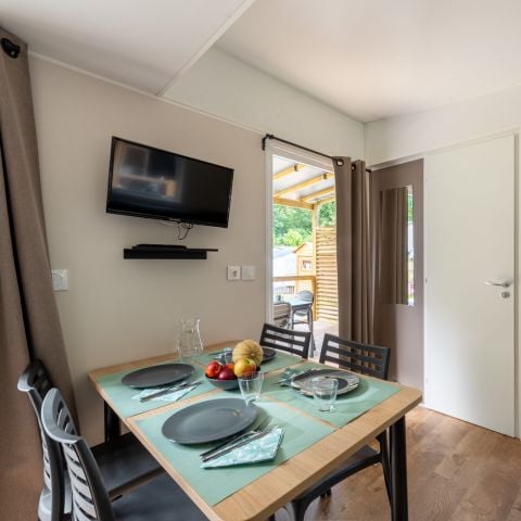 MOBILHOME 4 personnes - Homeflower Premium 29m² - 2 chambres - Terrasse - TV - Clim - Plancha