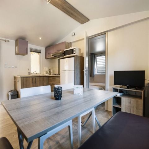 MOBILE HOME 4 people - MH 2 bedrooms - 2 bathrooms - COMFORT - sleeps 4