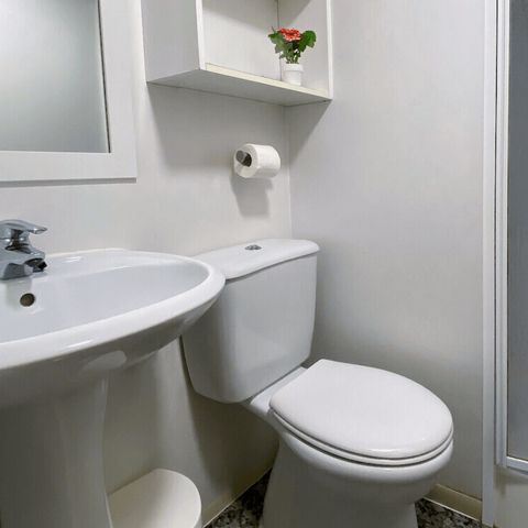 Bungalow 4 personen - COTE D'AZUR (4 PAX) maximaal 2 volwassenen en 2 kinderen.