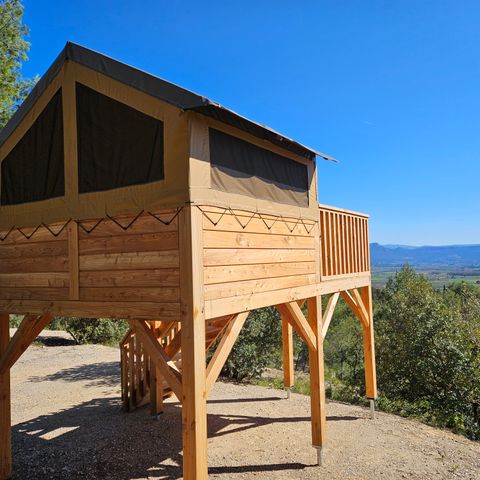 UNUSUAL ACCOMMODATION 2 people - Sainte-Victoire" hut panoramic view