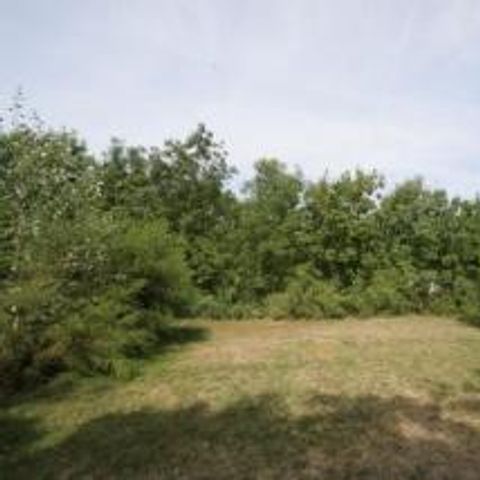 Stellplatz - Forfait Nature (1 Zelt, Wohnwagen oder Wohnmobil / 1 Auto)