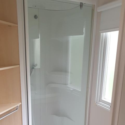 MOBILHOME 4 personnes - Confort 24m² 2 chambres + terrasse sur pilotis