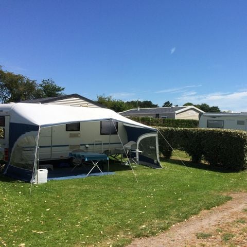 Pitch - Pitch package: car + tent/caravan or motor home