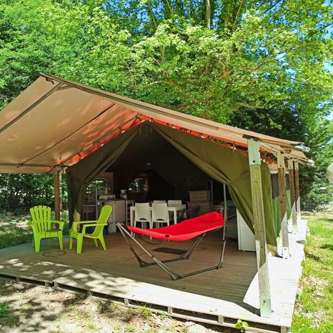 Canvas and wooden tent 5 persons - LODGE without sanitary facilities