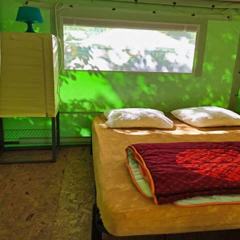 Canvas bungalow 4 persons - SPACE without sanitary facilities