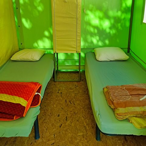Canvas bungalow 4 persons - SPACE without sanitary facilities
