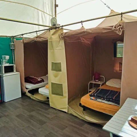 BUNGALOW DE LONA 4 personas - COMODIDAD (sin instalaciones sanitarias)