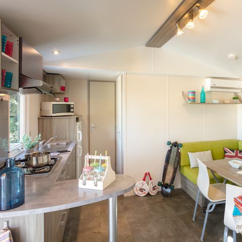 Mobilhome 6 personas - Clásico | 2 Dormitorios | 4/6 Pers. | Terraza elevada | Aire acondicionado.