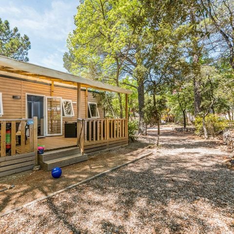 Stacaravan 6 personen - Premium Exclusief | 3 Slaapkamers | 6 Pers | Verhoogd terras | 1 Badkamer | Airconditioning | TV